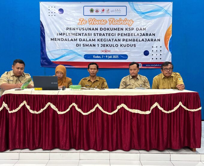 IHT Penyusunan Dokumen KSP Tingkatkan Kompetensi Guru dan Tendik SMAN 1 Jekulo