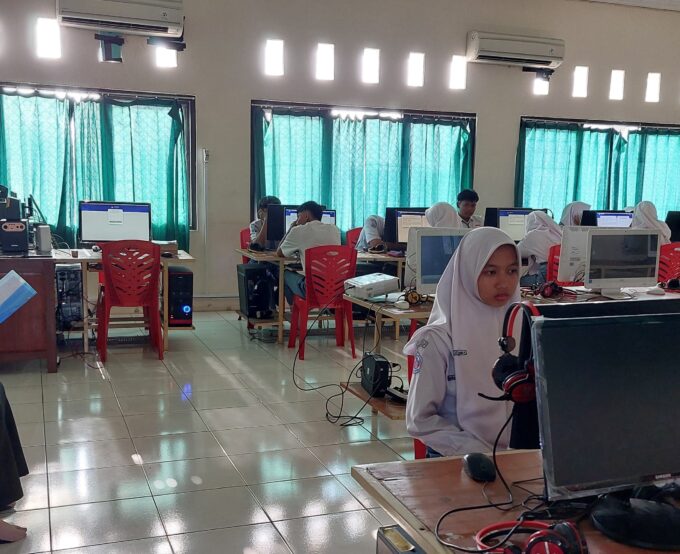 Lancar Pelaksanaan ANBK 2025 SMA Negeri 1 Jekulo