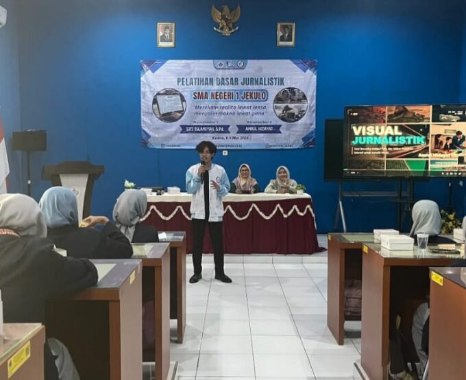 Seru Murid SMAN 1 Jekulo Dalami Teknis Dasar Fotografi dan Video Jurnalistik