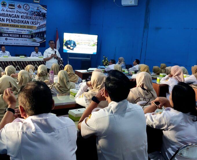 IHT h-2 SMA Negeri 1 Jekulo: Tiga Pilar Utama Deep Learning