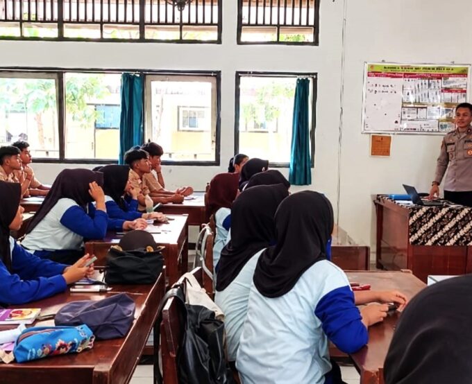 Cerdas Hadapi Teknologi Digital, Murid SMA Negeri 1 Jekulo Dibekali Pelatihan Paham AI