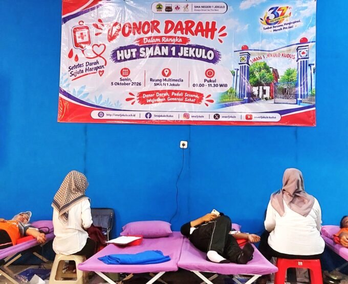 Donor Darah Warnai  HUT ke-37 SMA Negeri 1 Jekulo